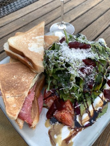 Ein leckeres Sandwich aus der Karte vom Break by Rokko.